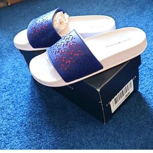 Tommy Hilfiger Women's Slide Sandal Size 5 Brand New in Box, Never Worn